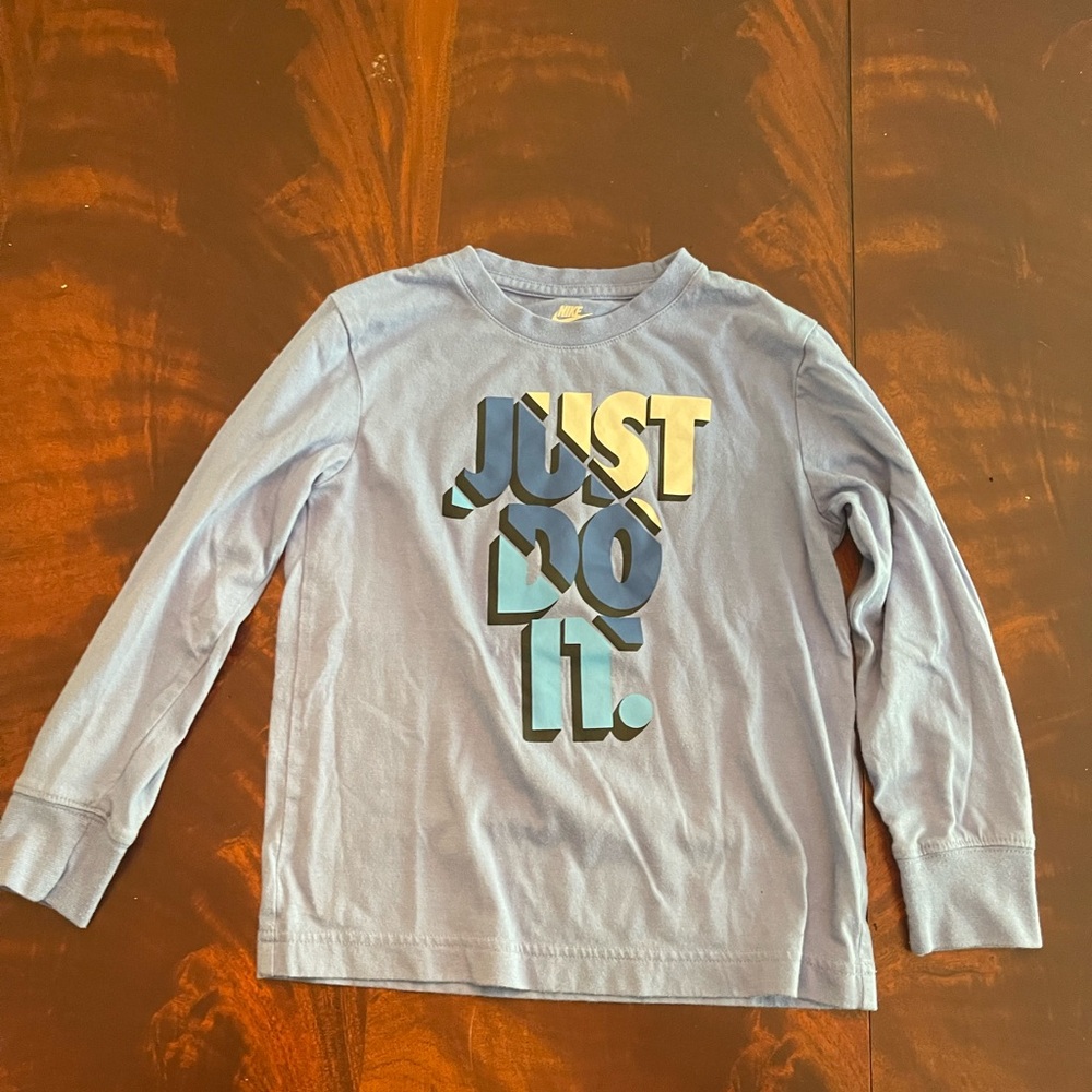 Kids Long Sleeve Nike Shirt - Boys 7